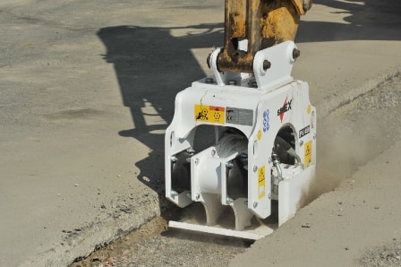 Compactor Atasament SIMEX  PV 300 - miniexcavatoare 1,5 - 5 tone. de vanzare